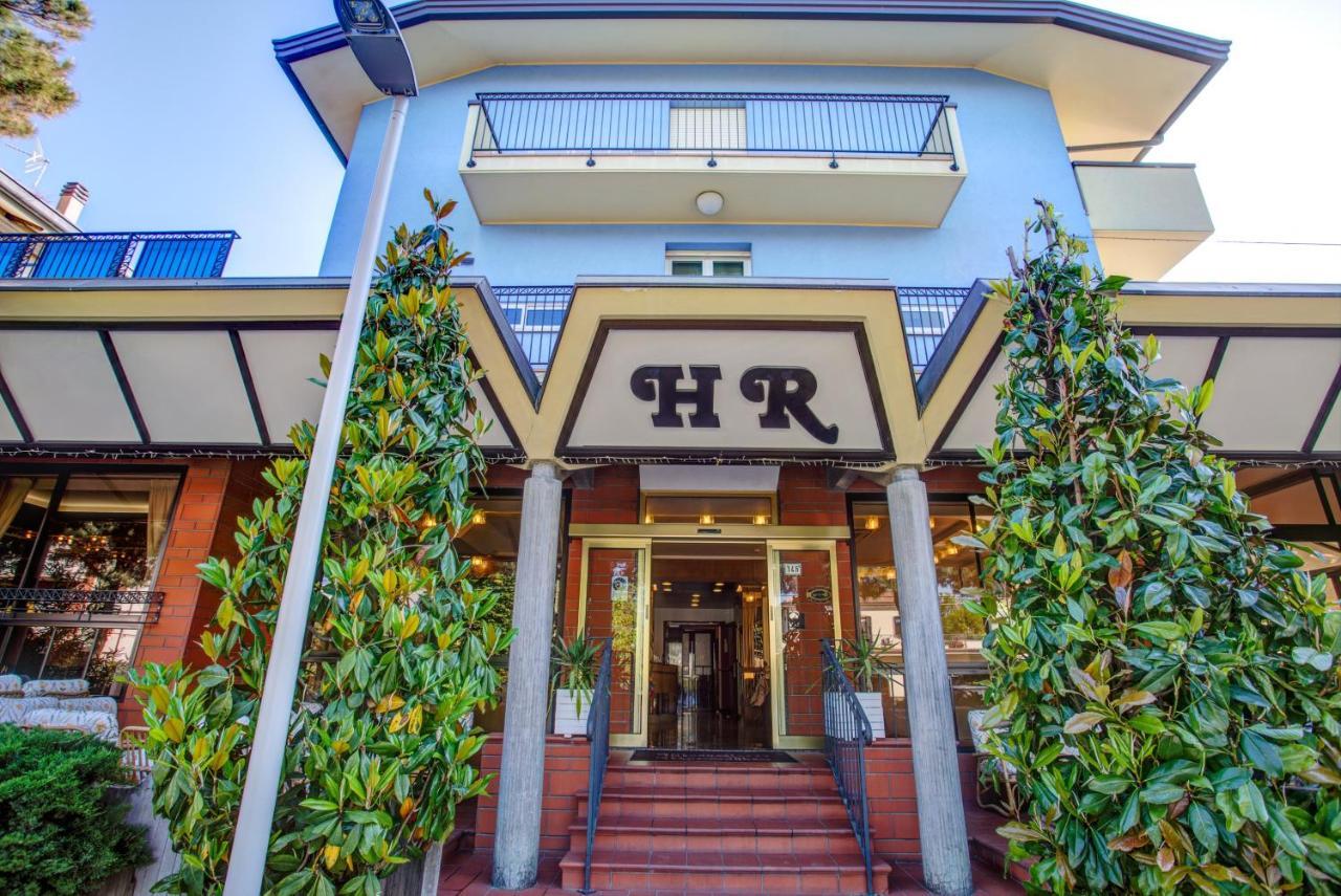 Hotel Rosalba - Valentini Family Village Белариа-Игеа Марина Екстериор снимка